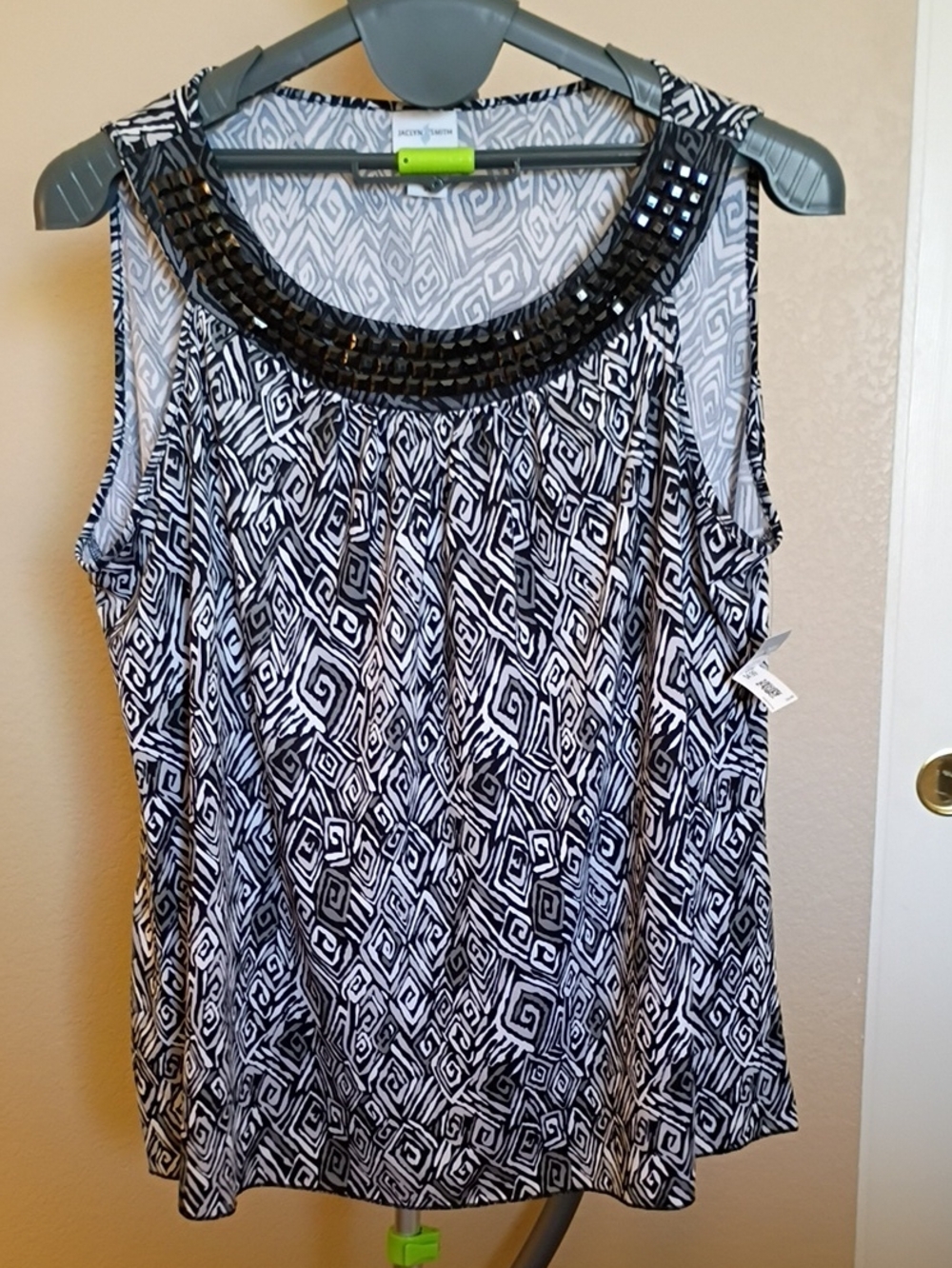 Jaclyn Smith Black, Gray & White Beaded Neck Sleeveless Blouse Size 3X